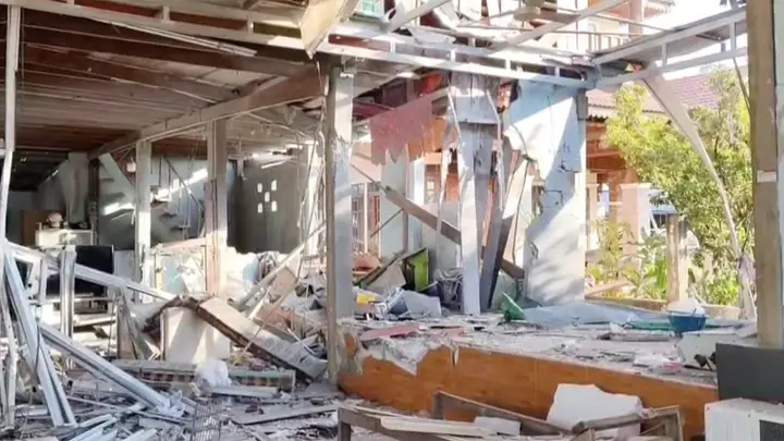 BM-21 กัมพูชาตกใส่บ้านพังทั้งหลัง เสียใจแต่ต้องไม่ท้อ พร้อมส่งให้กำลังใจให้ทหาร