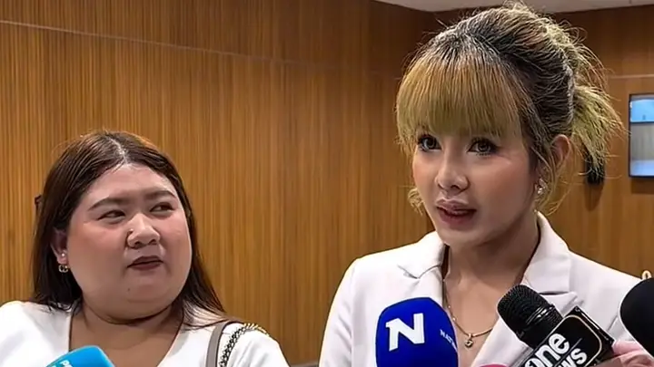 “เฟิร์น-ฝน” 2 สาว ชลบุรี เขต 1 ฝากข้อความสั้นๆ ถึง กกต. ลั่น เวรกรรมมีจริง