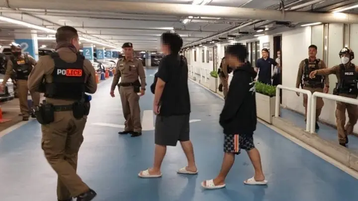 ปล้นเงินกลางห้าง จ่อปืนชิง 3.4 ล้าน ตร.ล่าตัวเดือด ล่าสุดจับคนร้ายได้แล้ว 2 คน