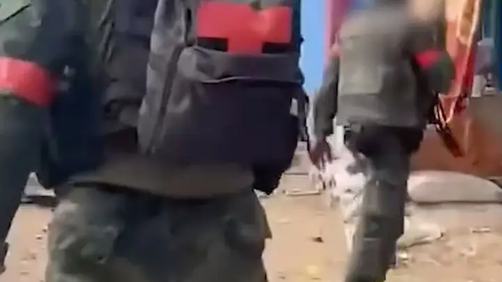 นาทีทหารไทย บุกยึดบ้านหนองจานคืน เข้าค้นบ้านชาวกัมพูชา รายงานแจ้งทหารหน่วยนี้ในคลิปปลอดภัยดี