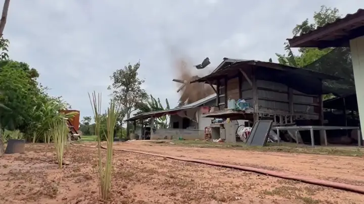 นาทีทำลายจรวด BM-21 เสร็จสิ้น หลังกัมพูชายิงตกใส่บ้านพลเรือนฝั่งไทย