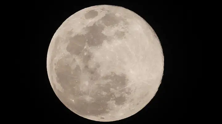 "Super Full Moon" พระจันทร์เต็มดวงใกล้โลกครั้งสุดท้ายของปี 2025
