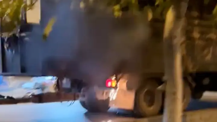 พี่รถไฟไหม้! สาวพลเมืองดีตะโกนเสียงแทบแหบ กว่าคนขับจะรู้ตัว ดับทันก่อนลุกลาม