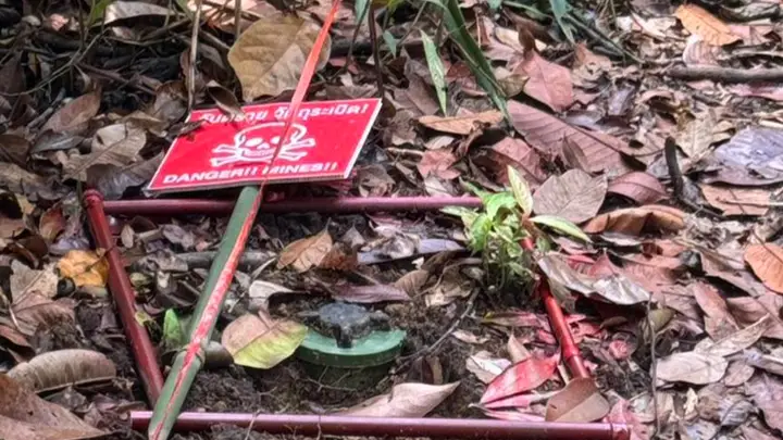 พบอีก 6 ทุ่น กัมพูชาลอบวางทุนระเบิดใหม่ ในพื้นที่บ้านชำราก ชายแดน จ.ตราด