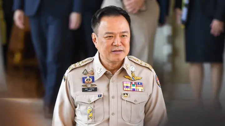 “อนุทิน” รับรู้จัก “เบน สมิธ” แต่ไม่สนิท ลั่น “รู้จักผมน้อยไป” หลังถูกถามรัฐไม่กล้าปราบ